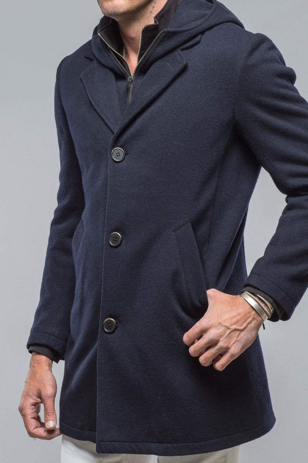 Leon II Wool Jacket in Navy