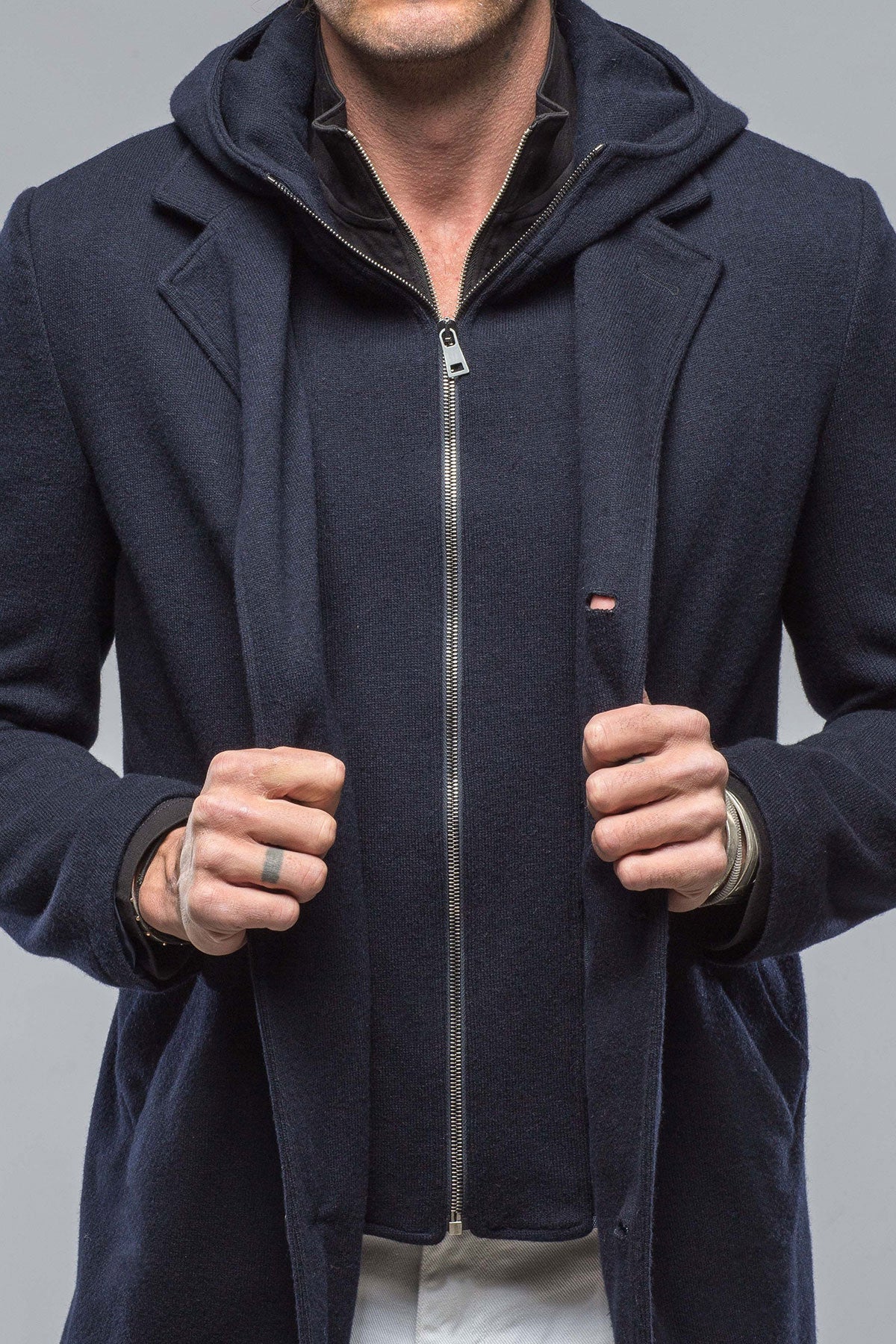 Leon II Wool Jacket in Navy