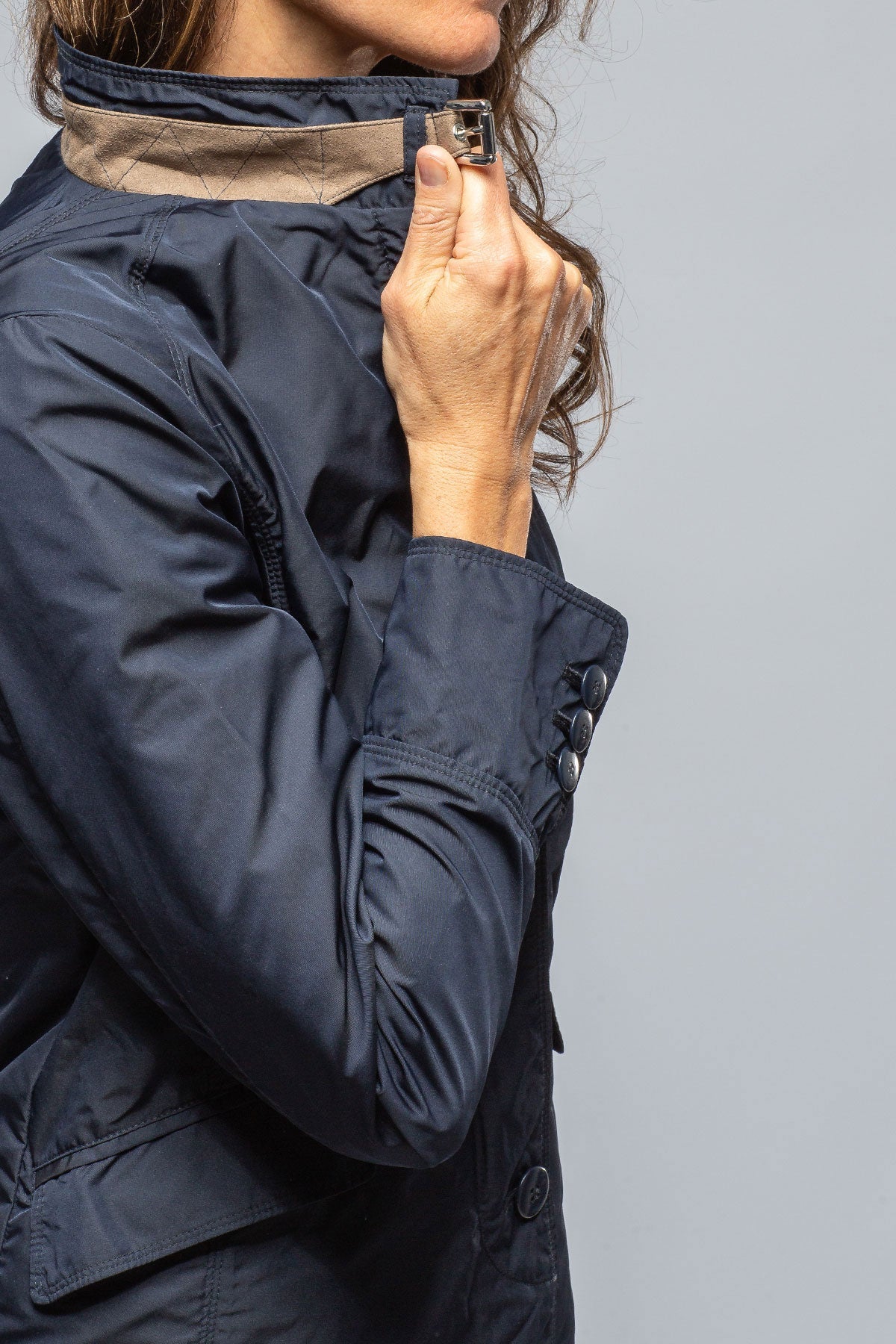 Leslie Performance Jacket In Navy