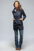 Leslie Performance Jacket In Navy
