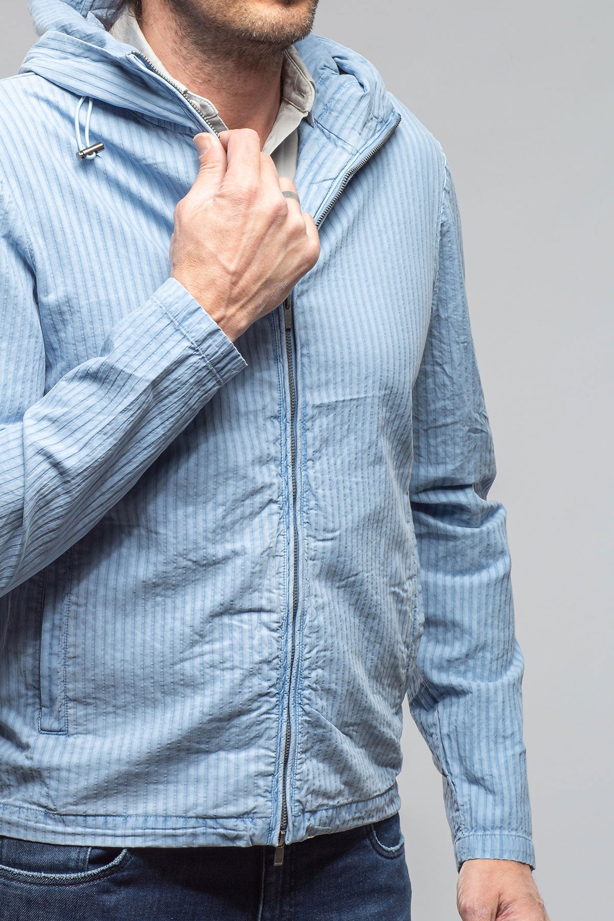 Pitcairn Light Jacket In Ashley Blue