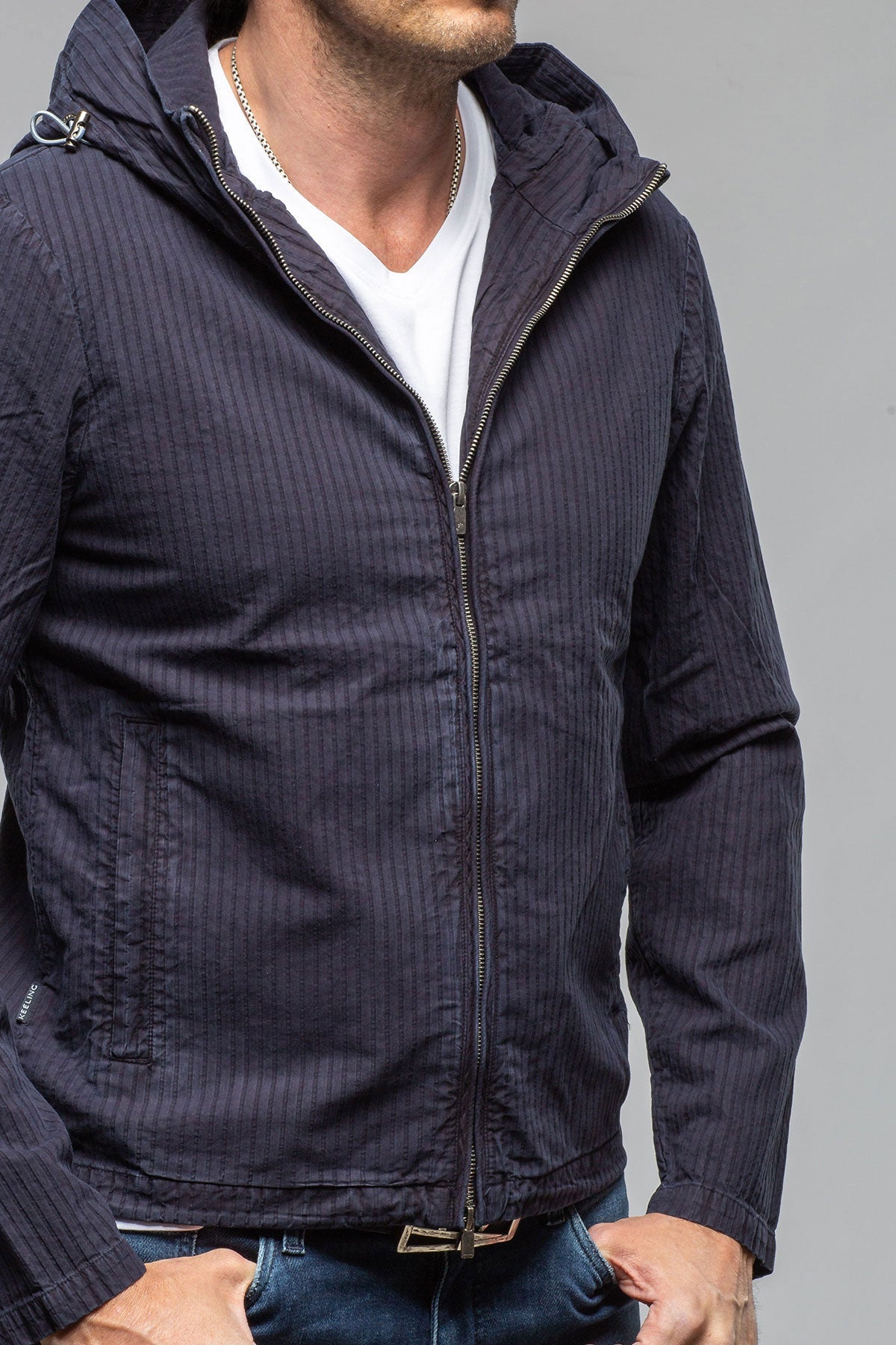 Pitcairn Light Jacket In Dark Navy