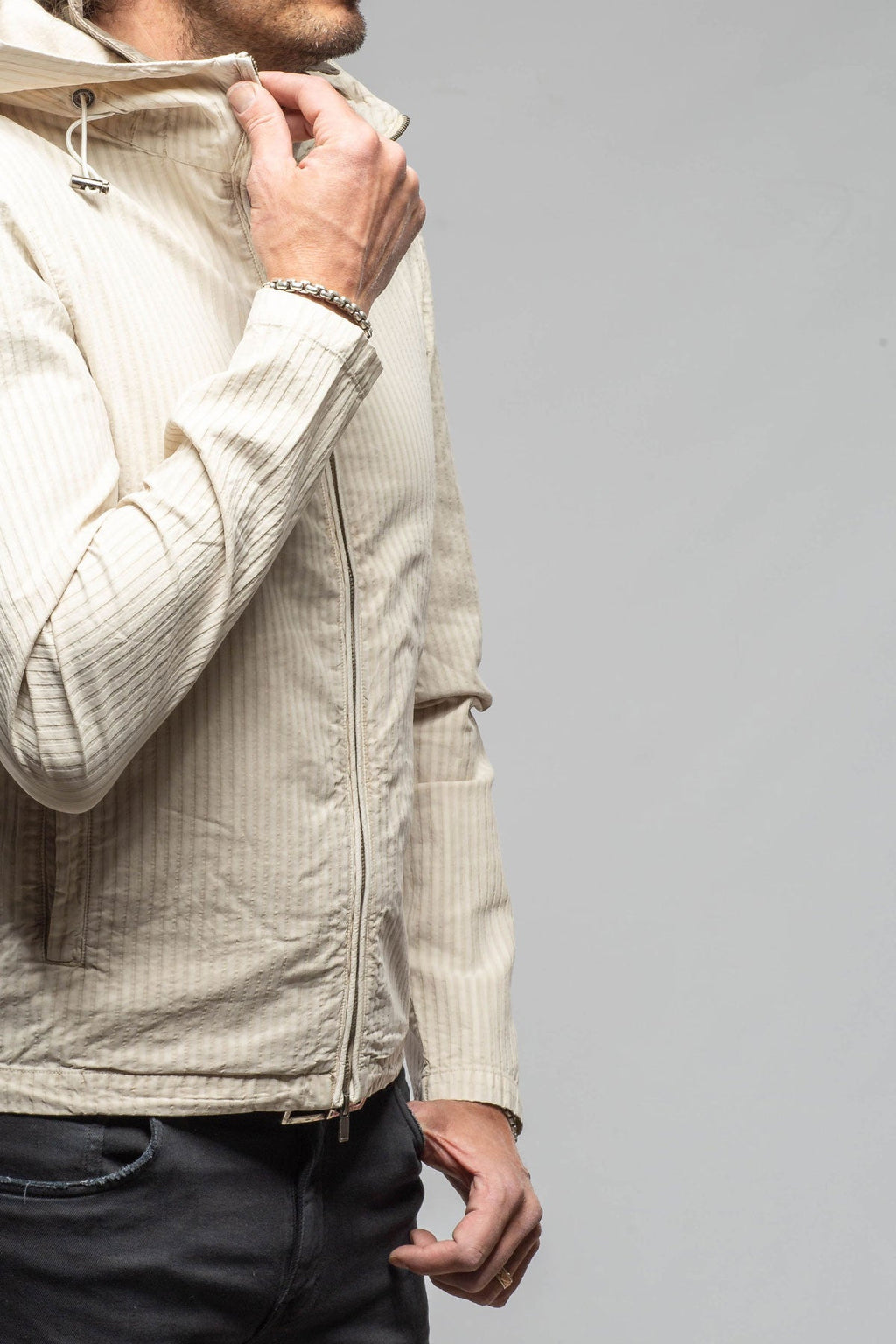 Pitcairn Light Jacket In Khaki