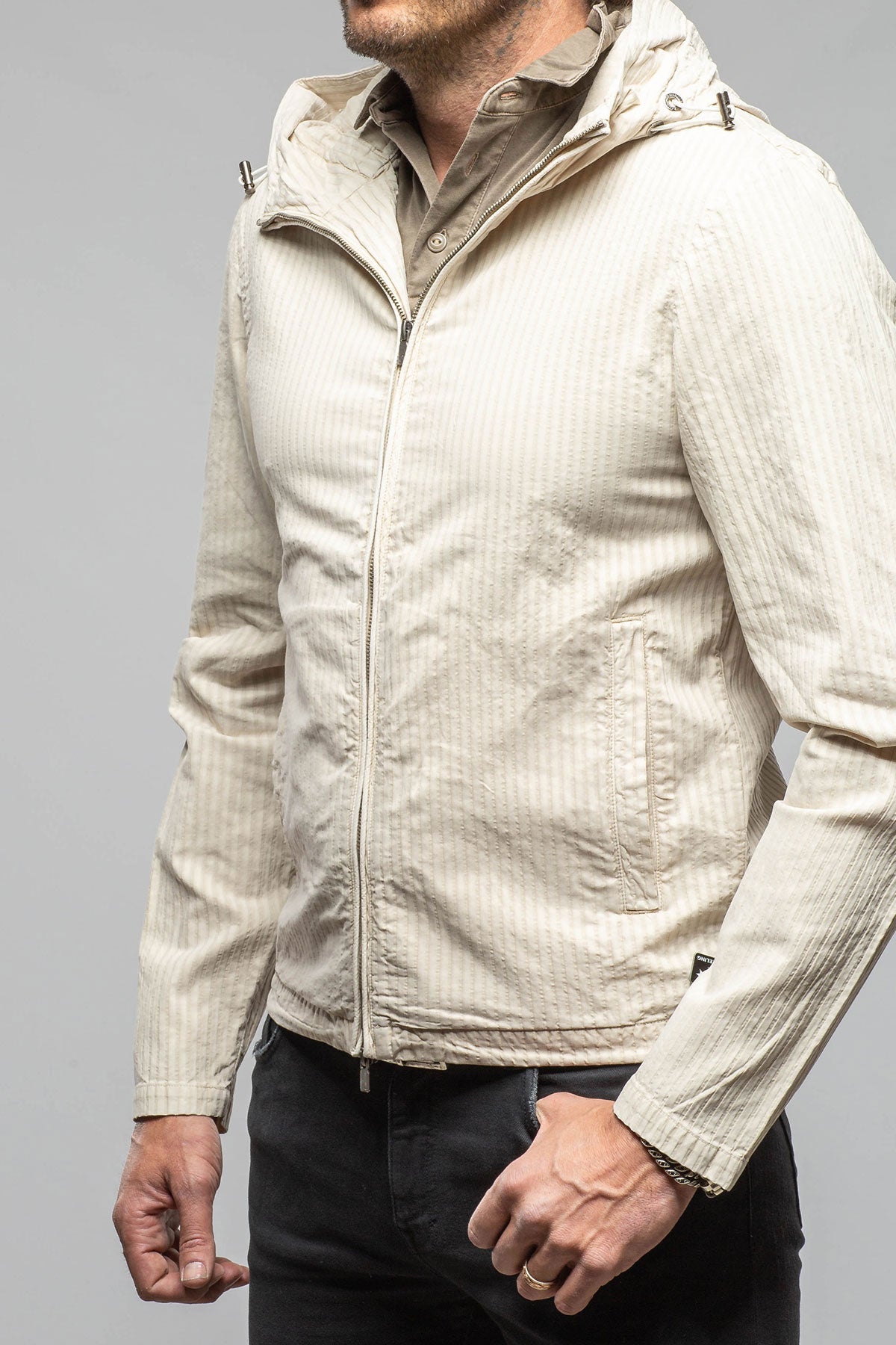 Pitcairn Light Jacket In Khaki