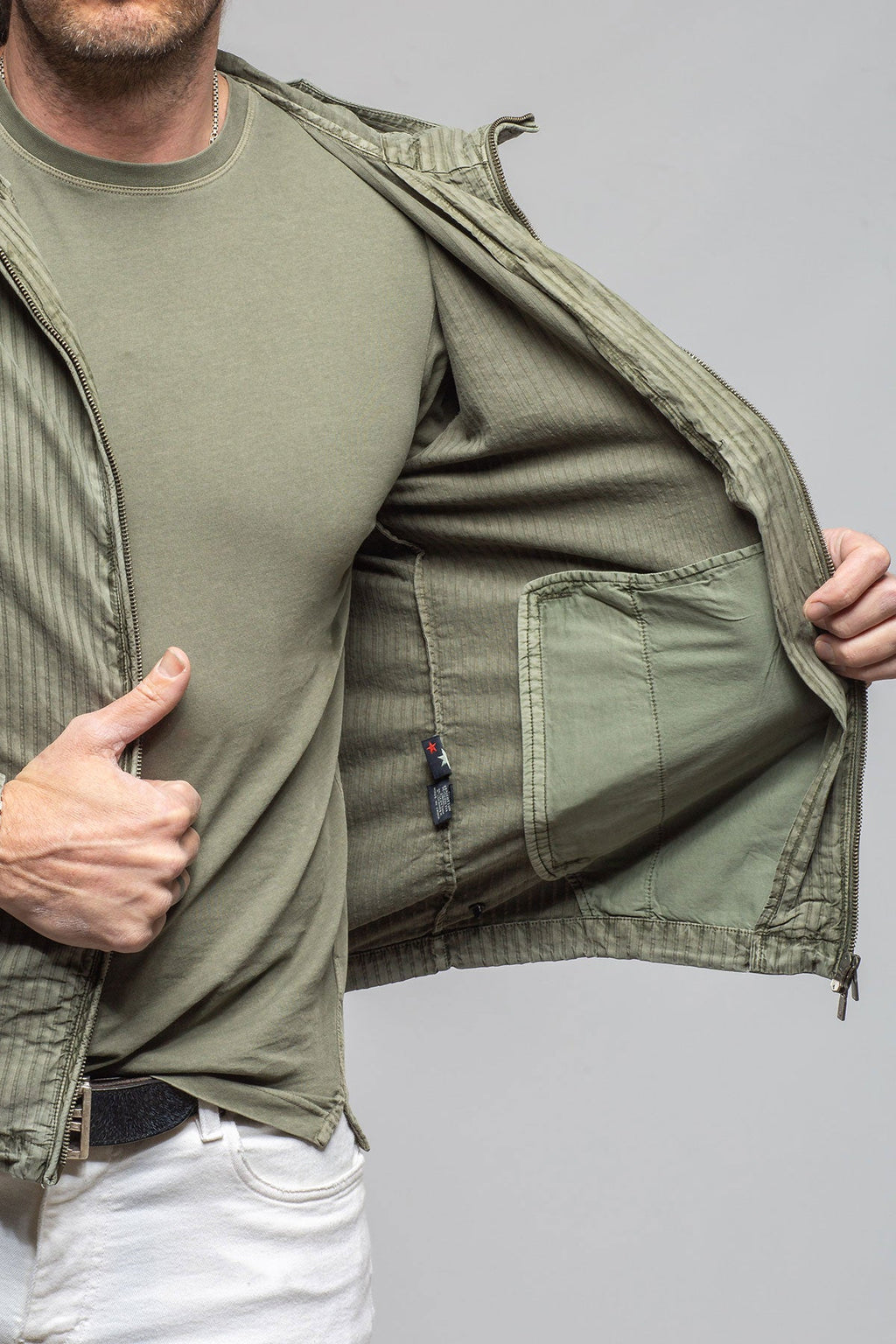 Pitcairn Light Jacket In Olive