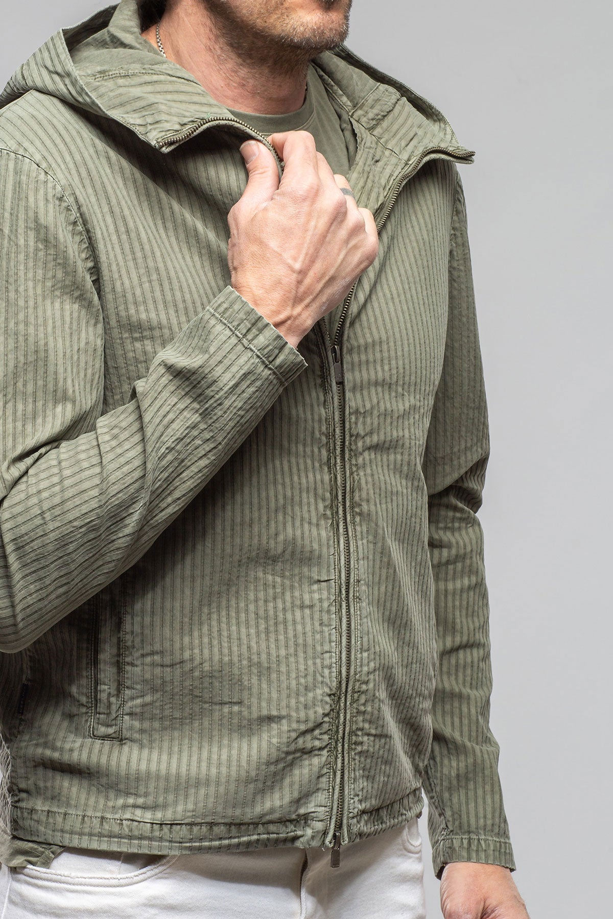 Pitcairn Light Jacket In Olive
