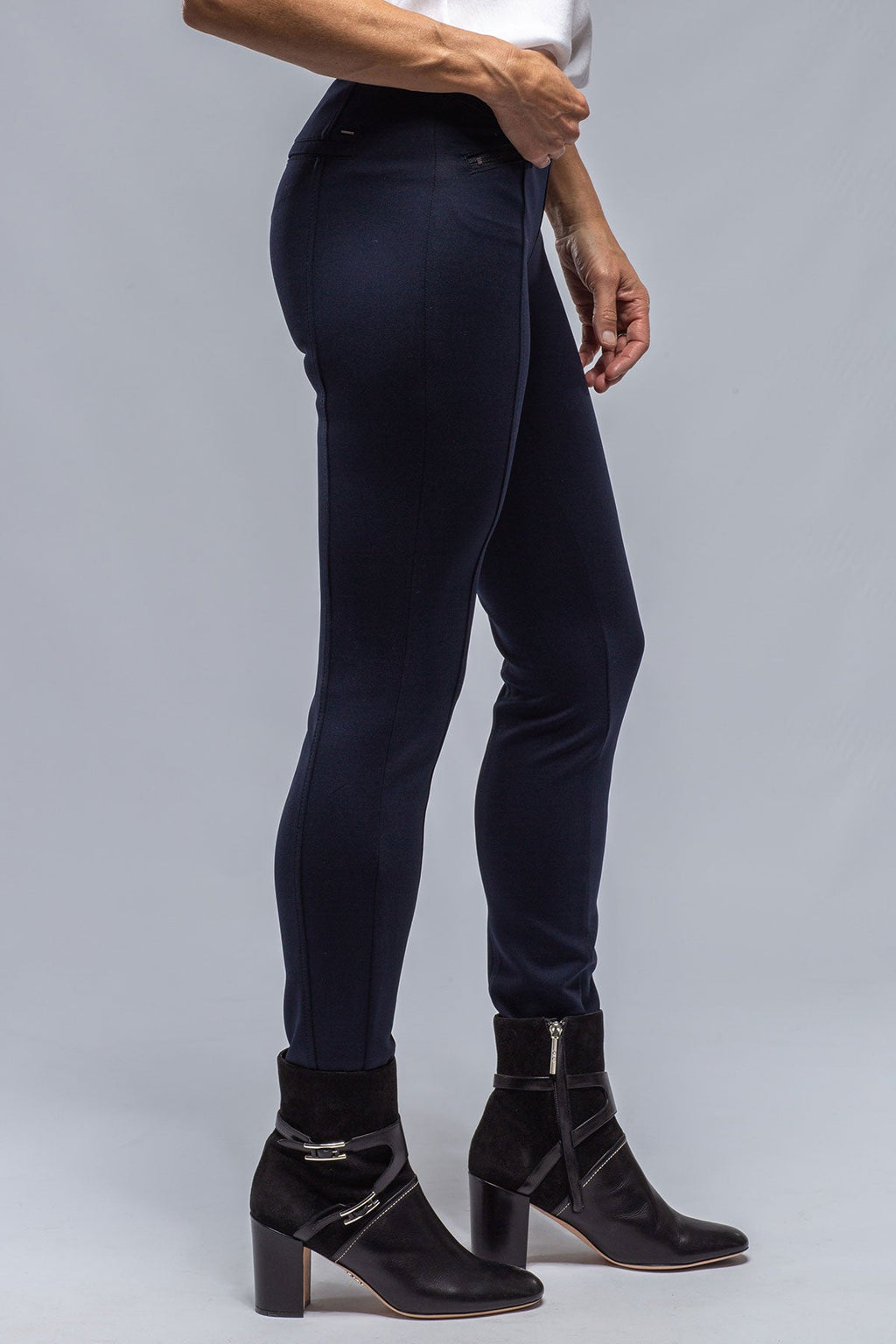 MAC Dream Ankle Luxury In Navy