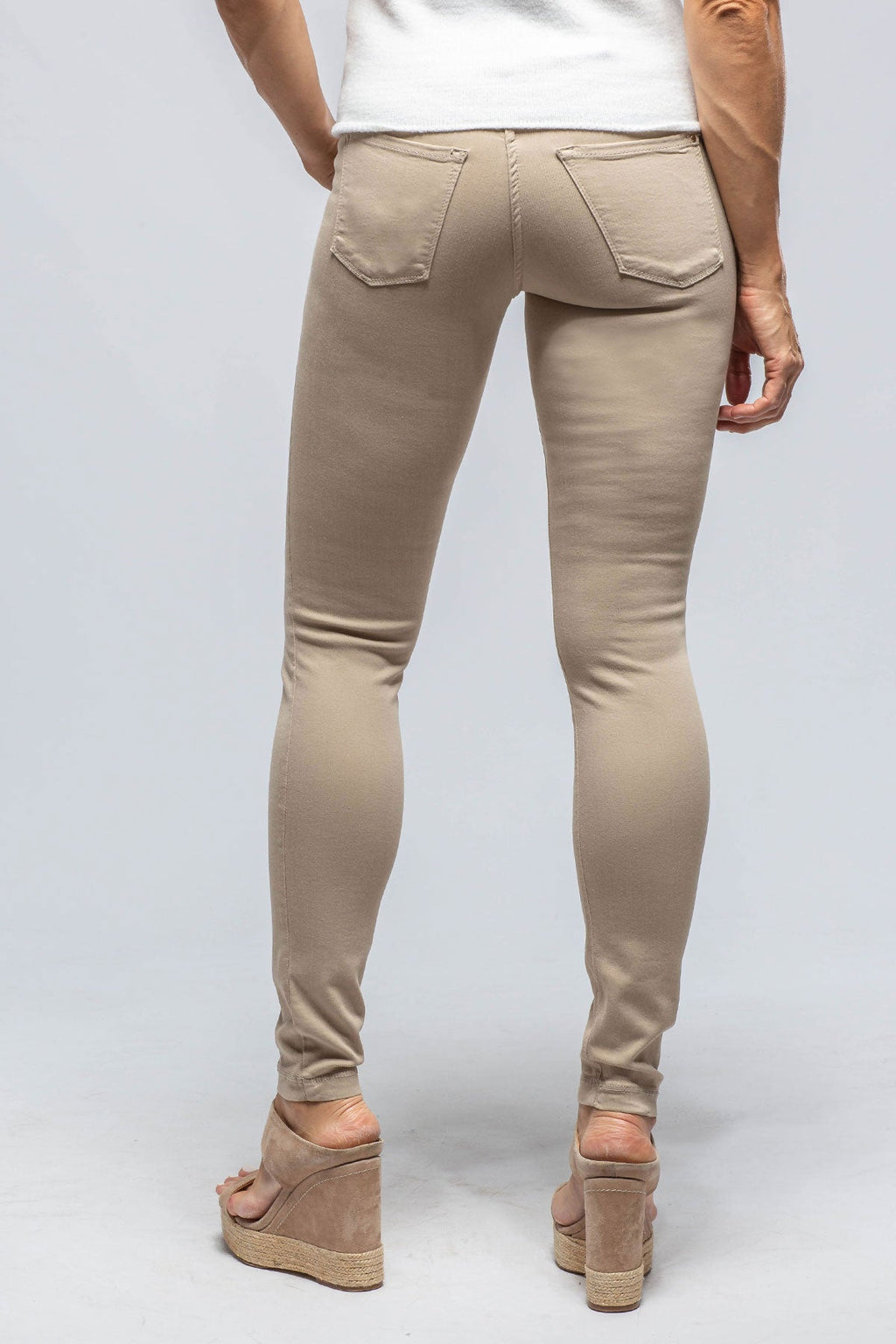 MAC Dream Skinny in Sand