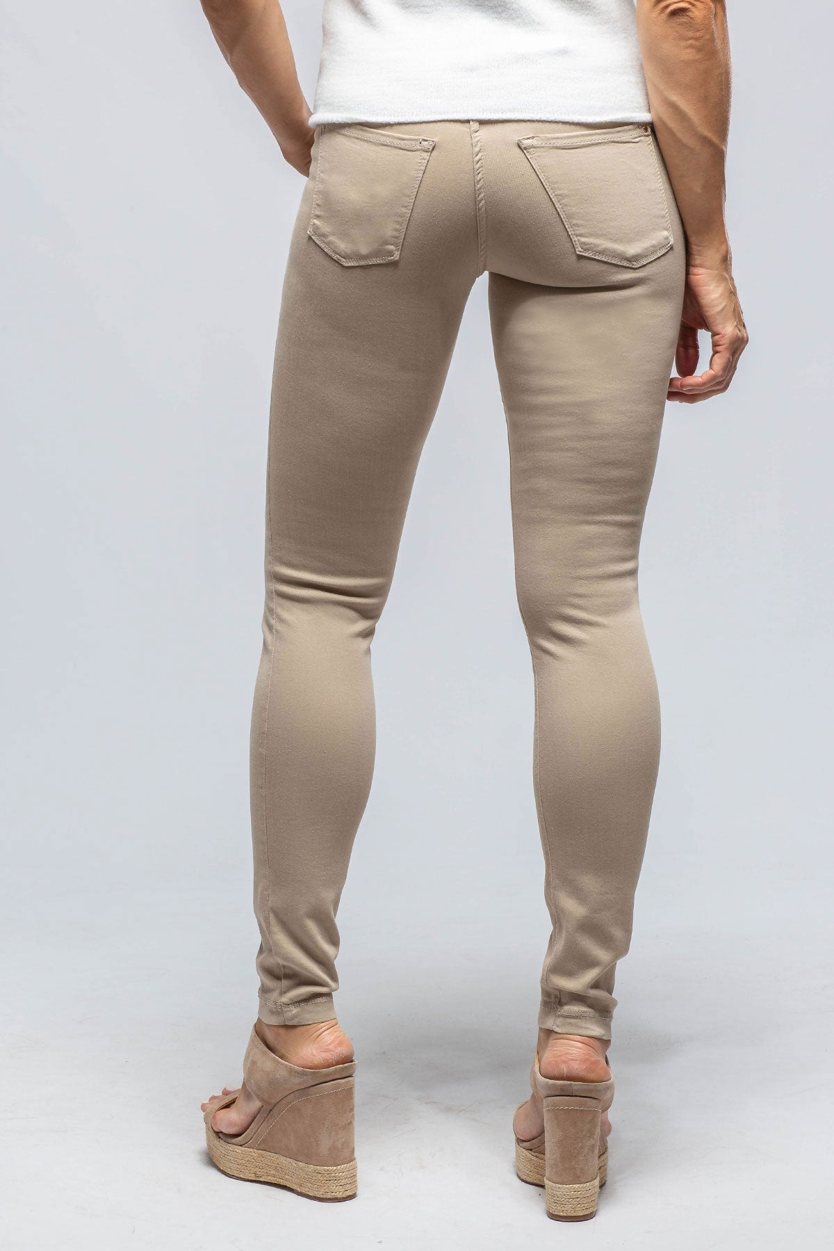 MAC Dream Skinny in Sand
