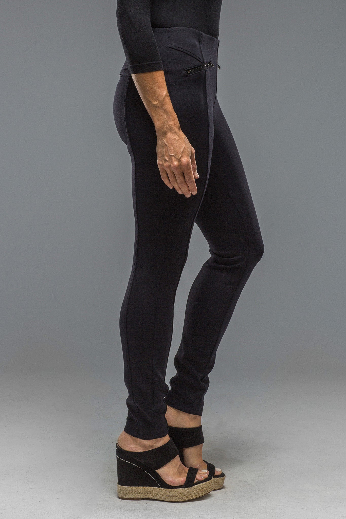 MAC Luxury Dream Ankle In Black