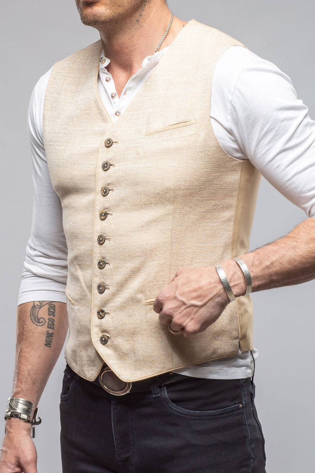 Ellis Tailored Vest In Hazelnut