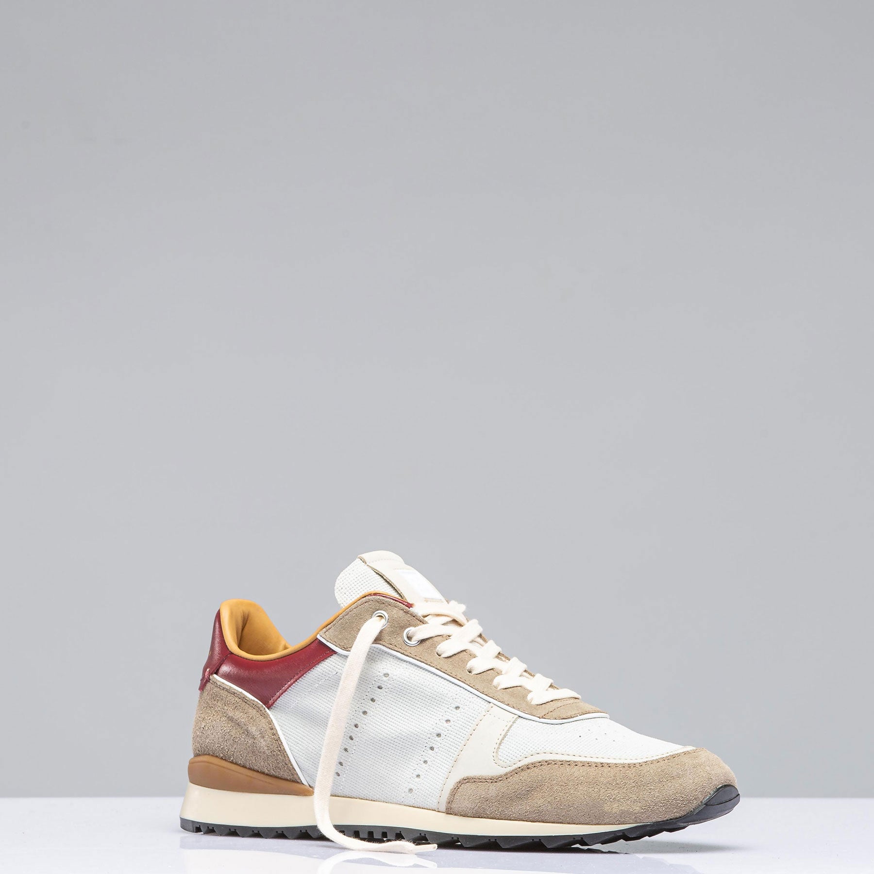 Joan Sneaker in Beige