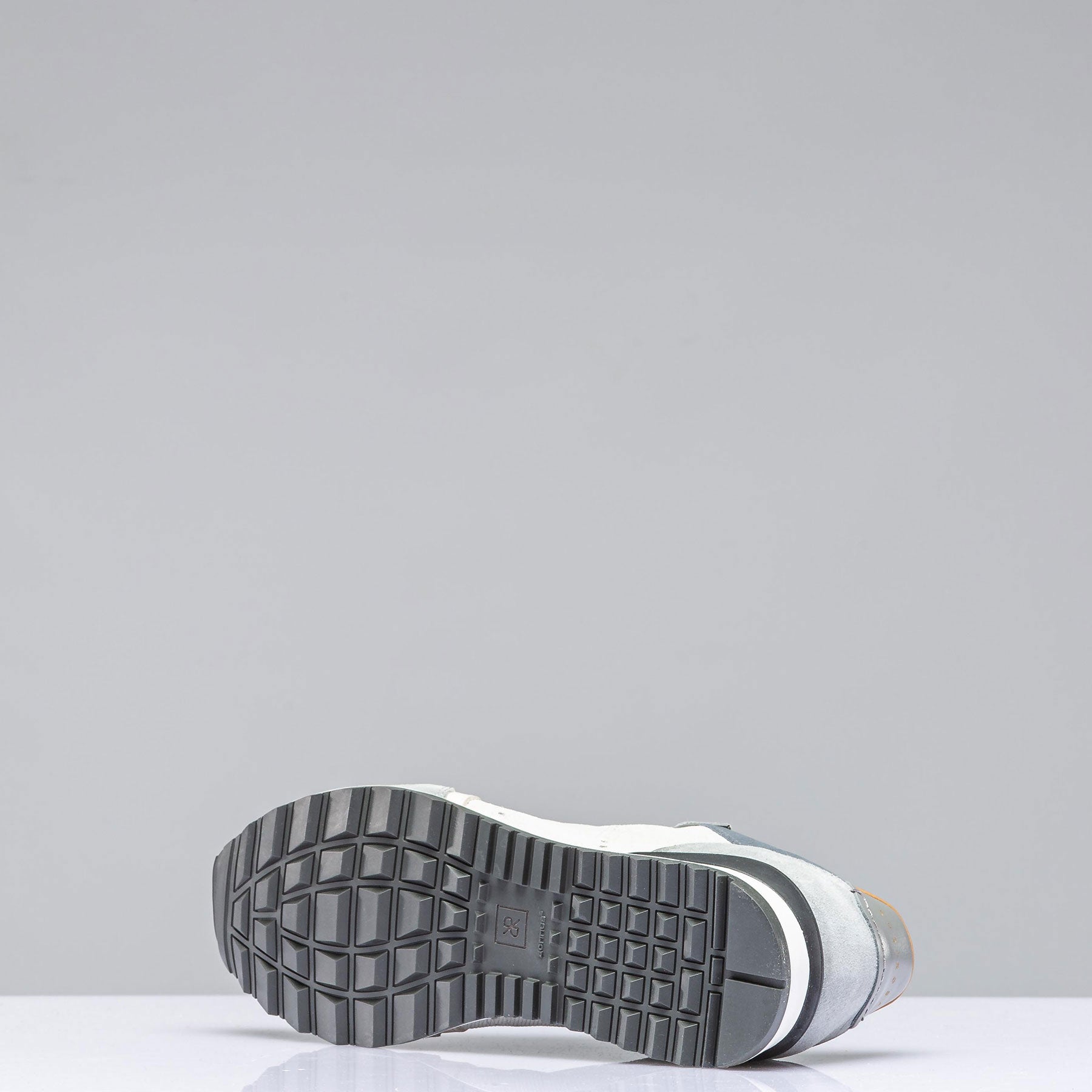 Joan Sneaker in Light Grey