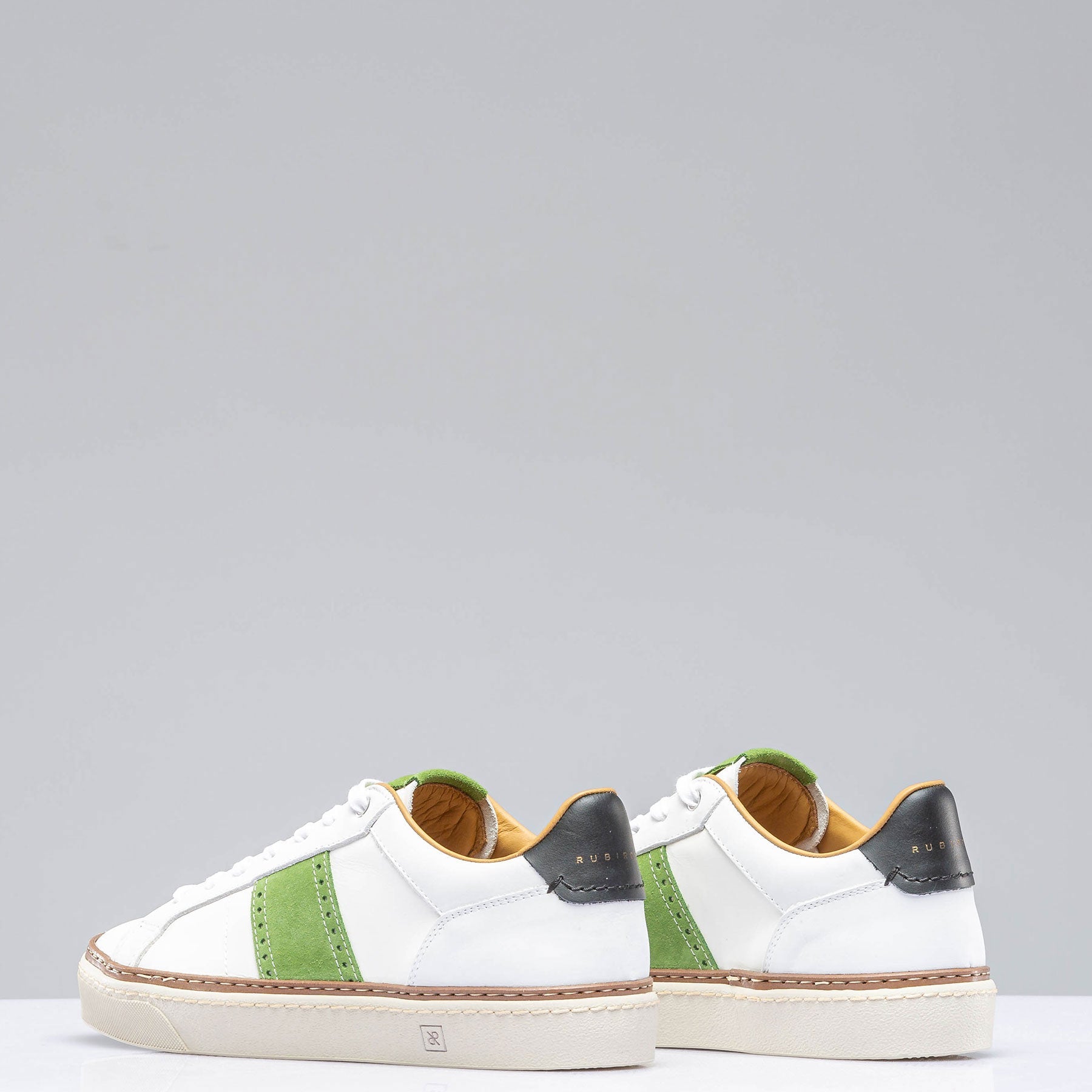 The Mustang Stripe Shoe In White/ Green