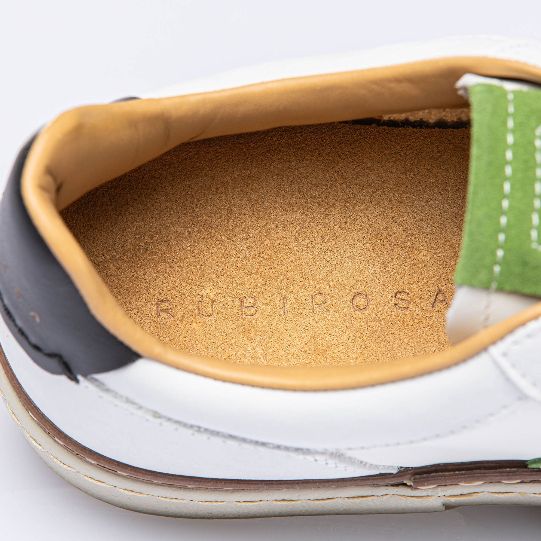 The Mustang Stripe Shoe In White/ Green