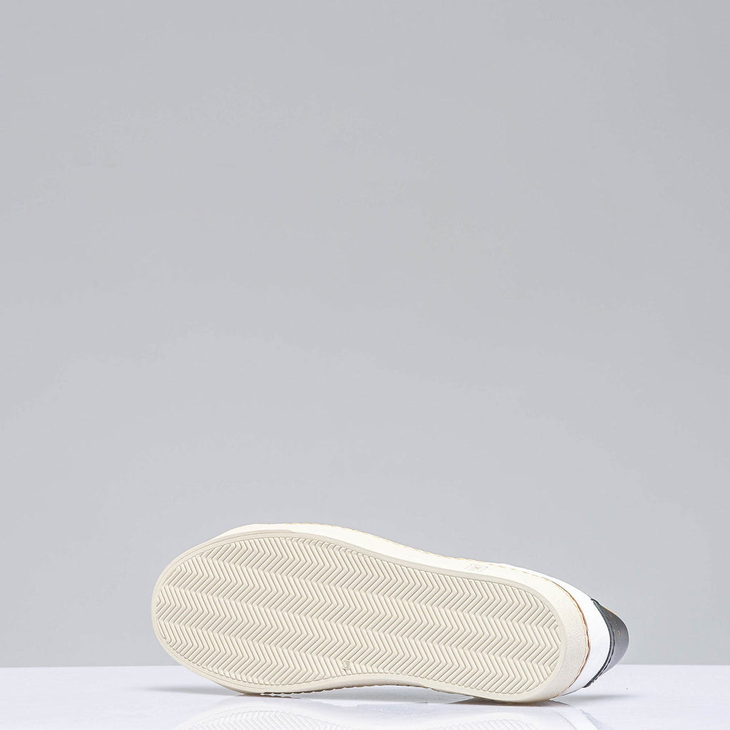 The Mustang Stripe Shoe In White/ Green