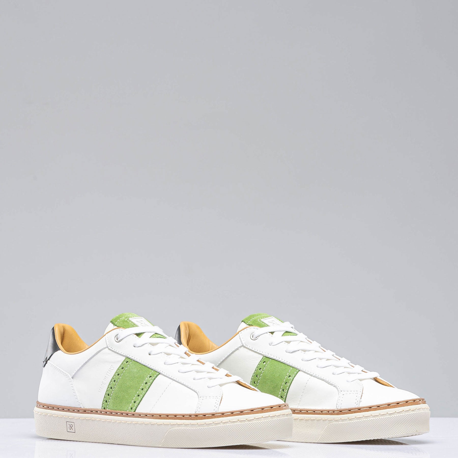 The Mustang Stripe Shoe In White/ Green