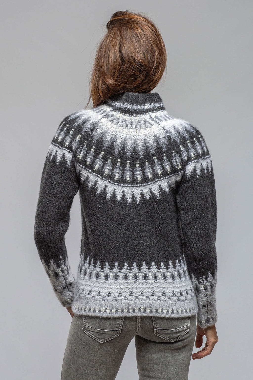 Andean Mock Neck Sweater In Charcoal