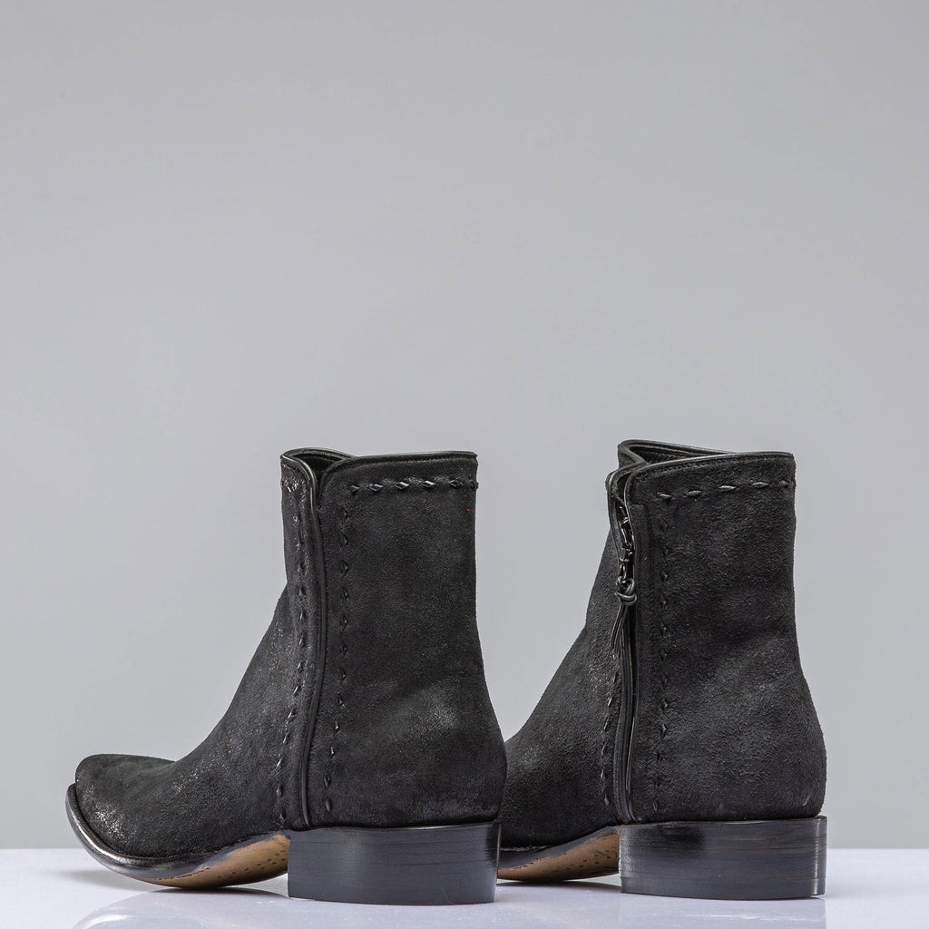 Stillwater Zorro In Black